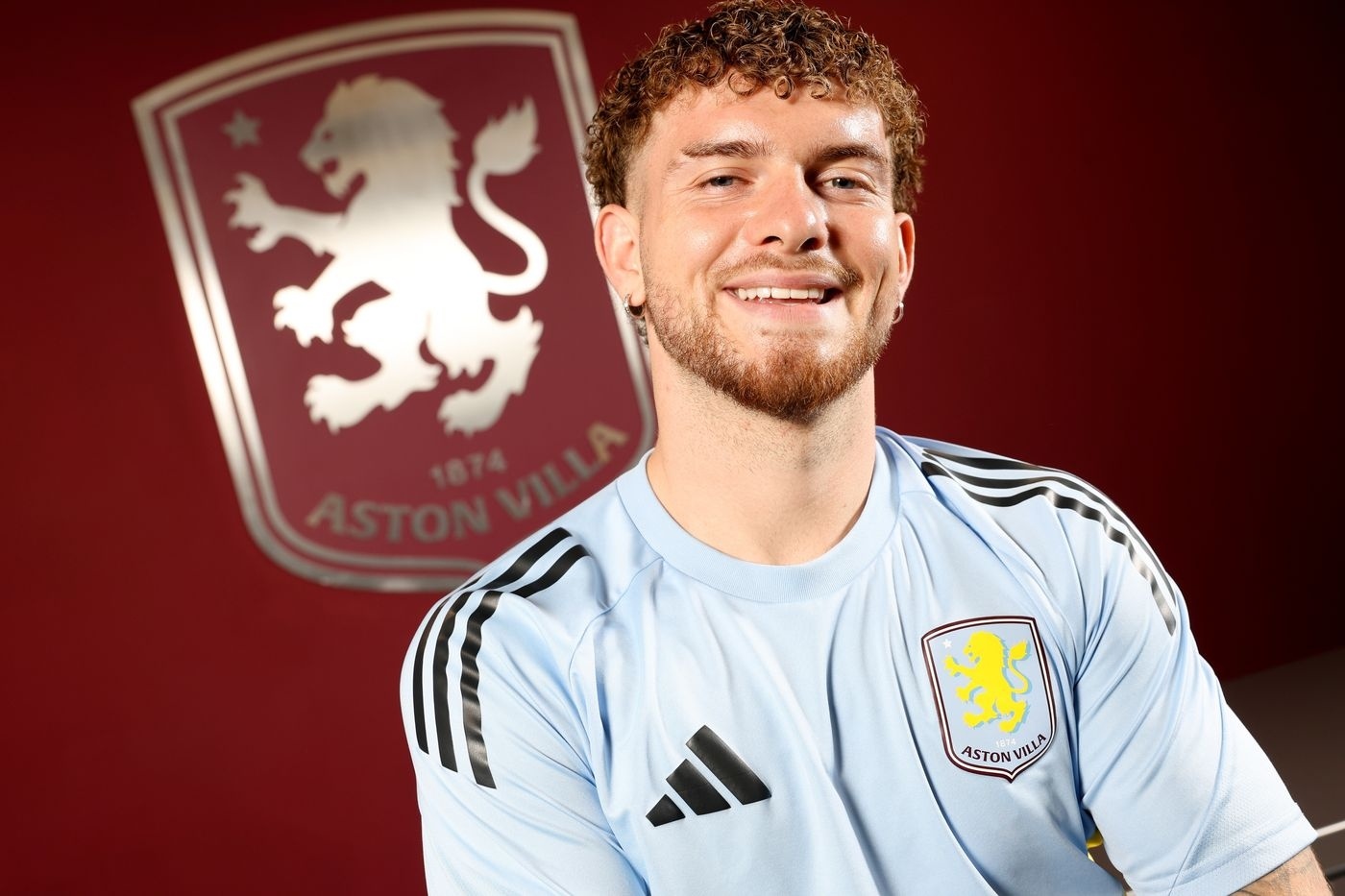 半岛体育APP-TA：埃利奥特有回购条款，直到伊萨克确定加盟利物浦才放人