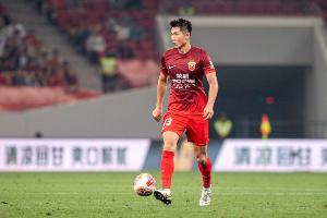 半岛体育官网-东体：战申花前海港今晚不会有任何保留 魏震再染黄将停赛