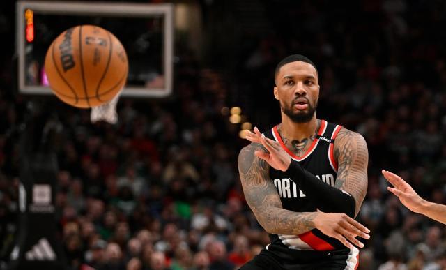 半岛体育-名记曝猛龙成利拉德下家领跑者 交易一周内达成？