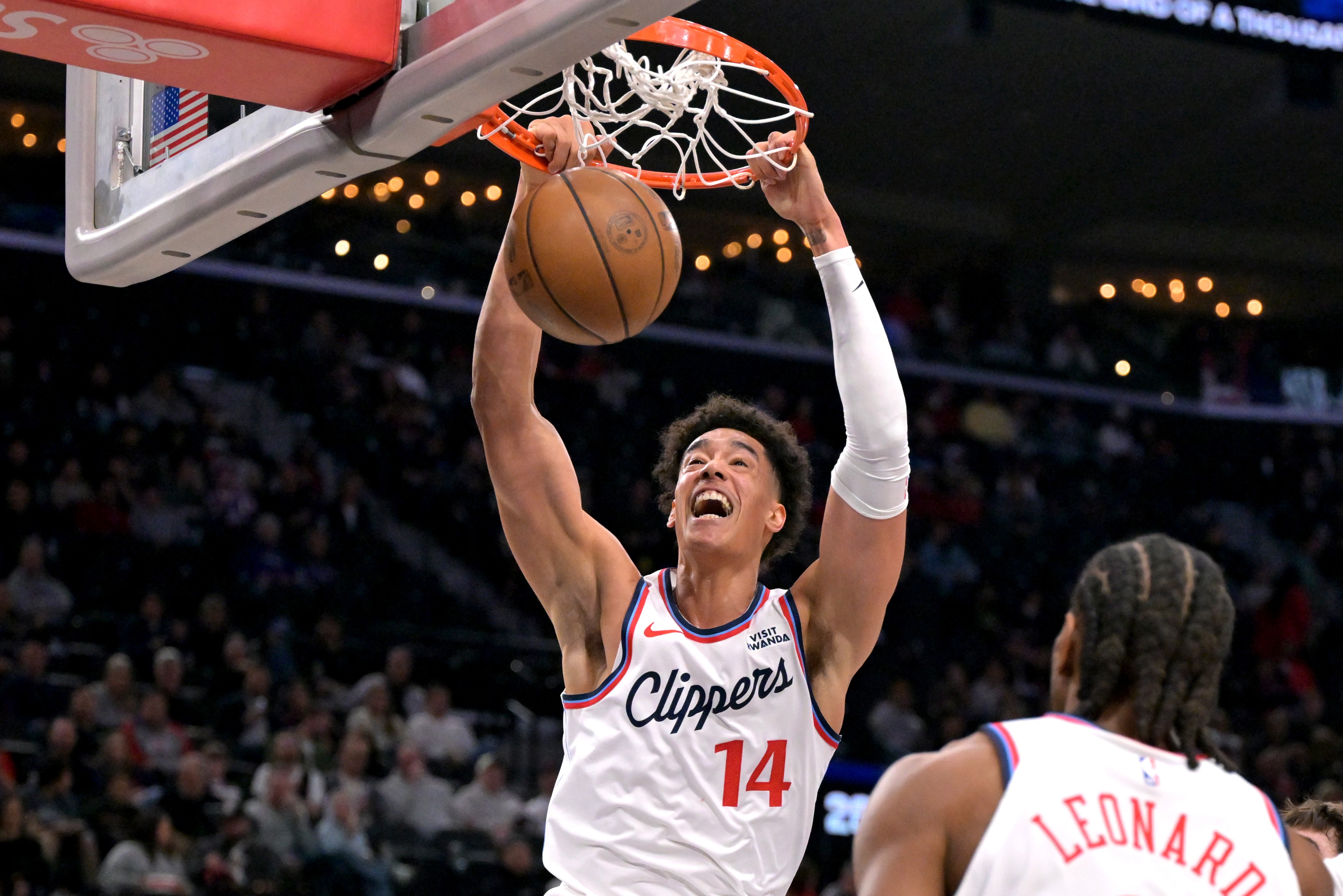 半岛体育官网-键盘侠|快船找到小乔丹二代！科怀·库里·伦纳德上线&amp;三分太香了