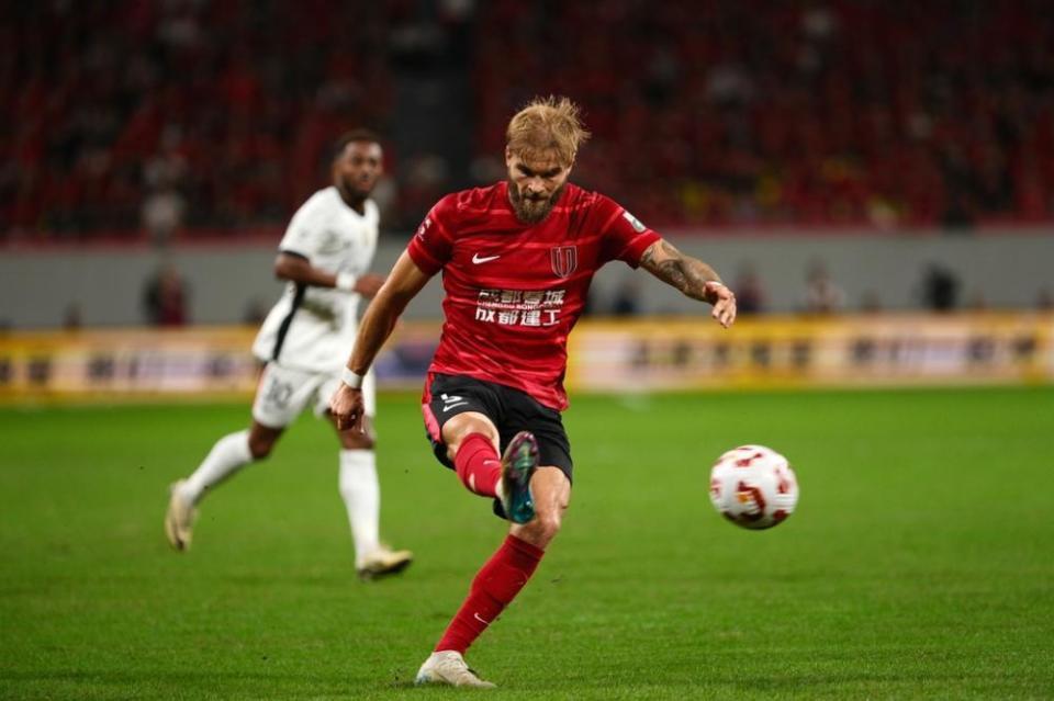 曝莱切特签约深圳新鹏城！冬窗第10签，连挖蓉城双星，联手周定洋