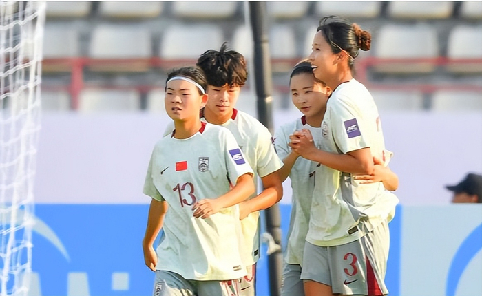 1-0！中国女足2次遭离谱误判，仍战胜泰国，小组全胜头名出线|U20|泰国女足|U20女足亚洲杯|U20女足世界杯|中国U20女足_新浪体育_新浪新闻